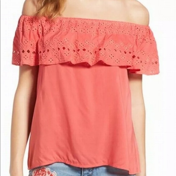 Sanctuary Tops - Sanctuary off shoulder coral like color top medium